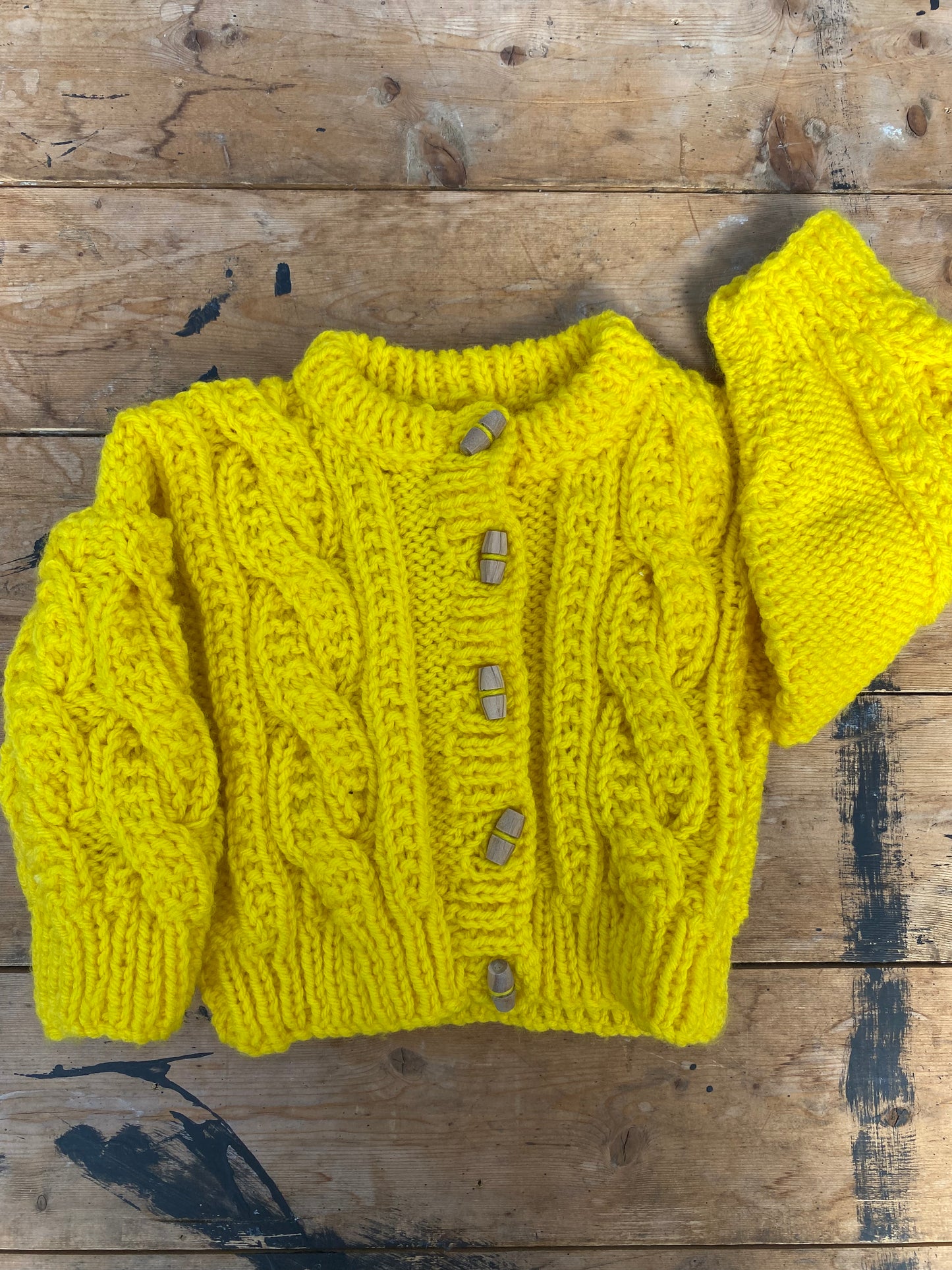 Yellow chunky cable cardigan (12-18 months)