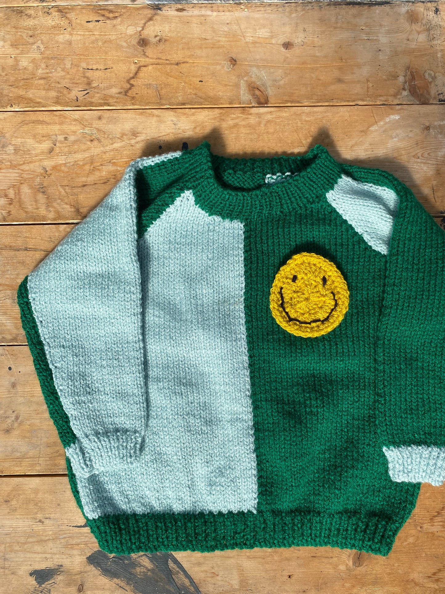 Green tonal colour block jumper (2-3 years)