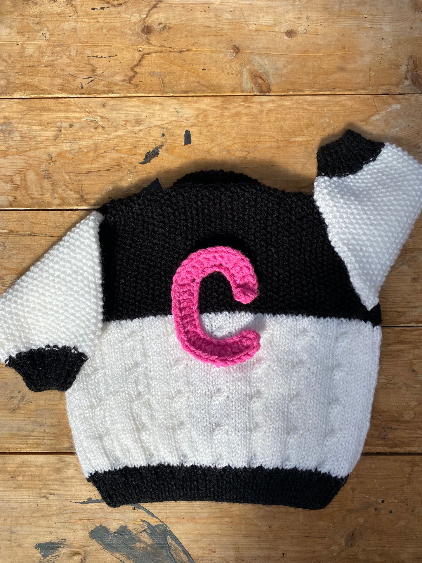 Black and white collared cardigan (3-9 months)