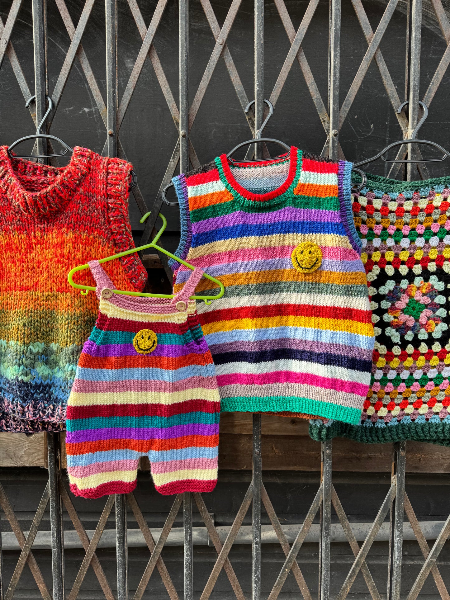 Rainbow stripe romper 6-18m