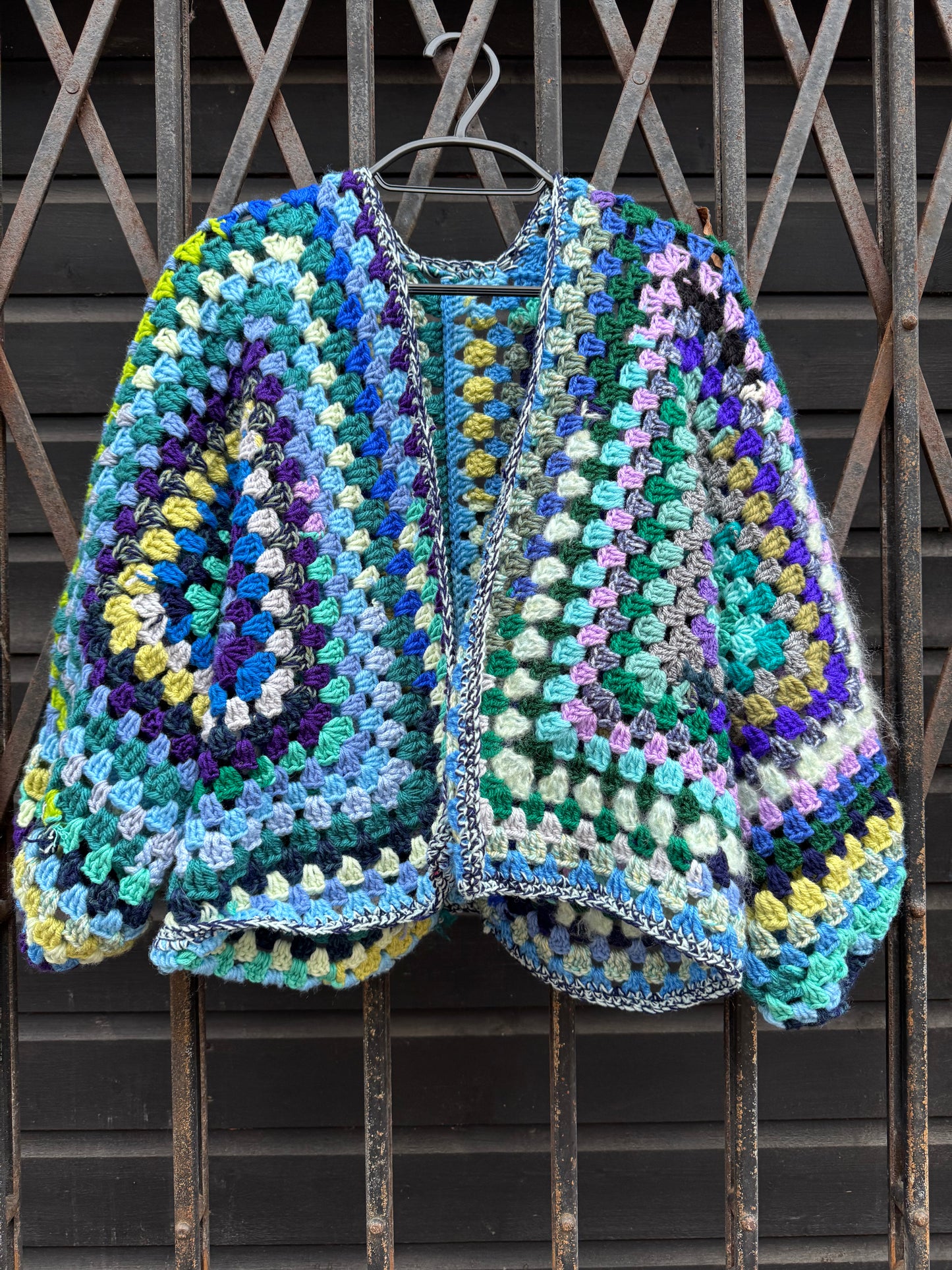 Women's crochet balloon sleeve cardigan