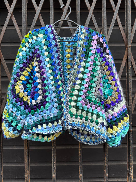 Women's crochet balloon sleeve cardigan