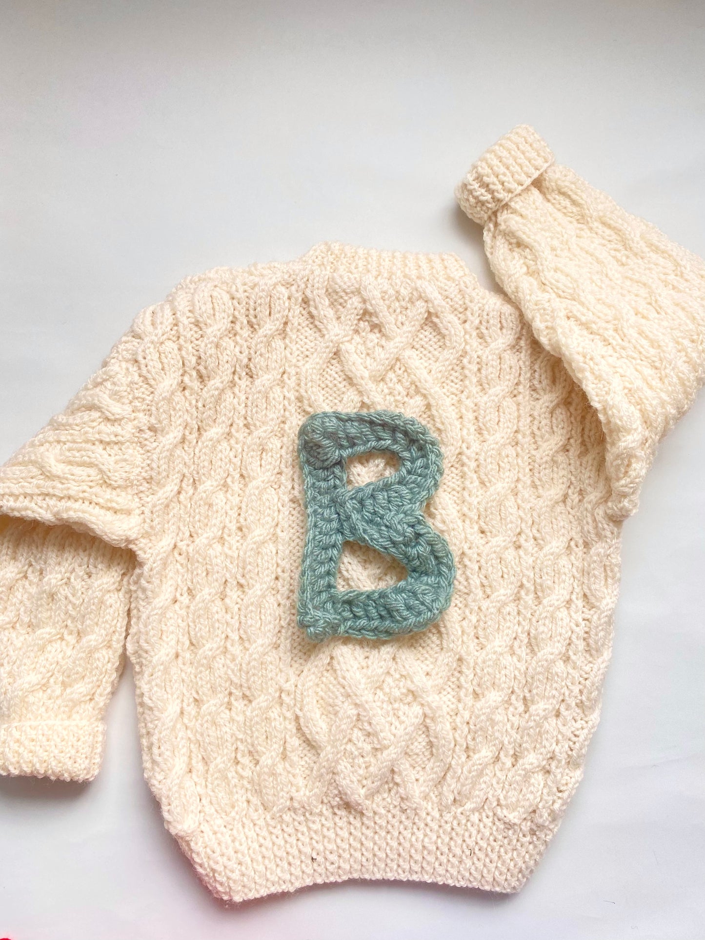 Traditional ecru cable Jumper (3-4 years)