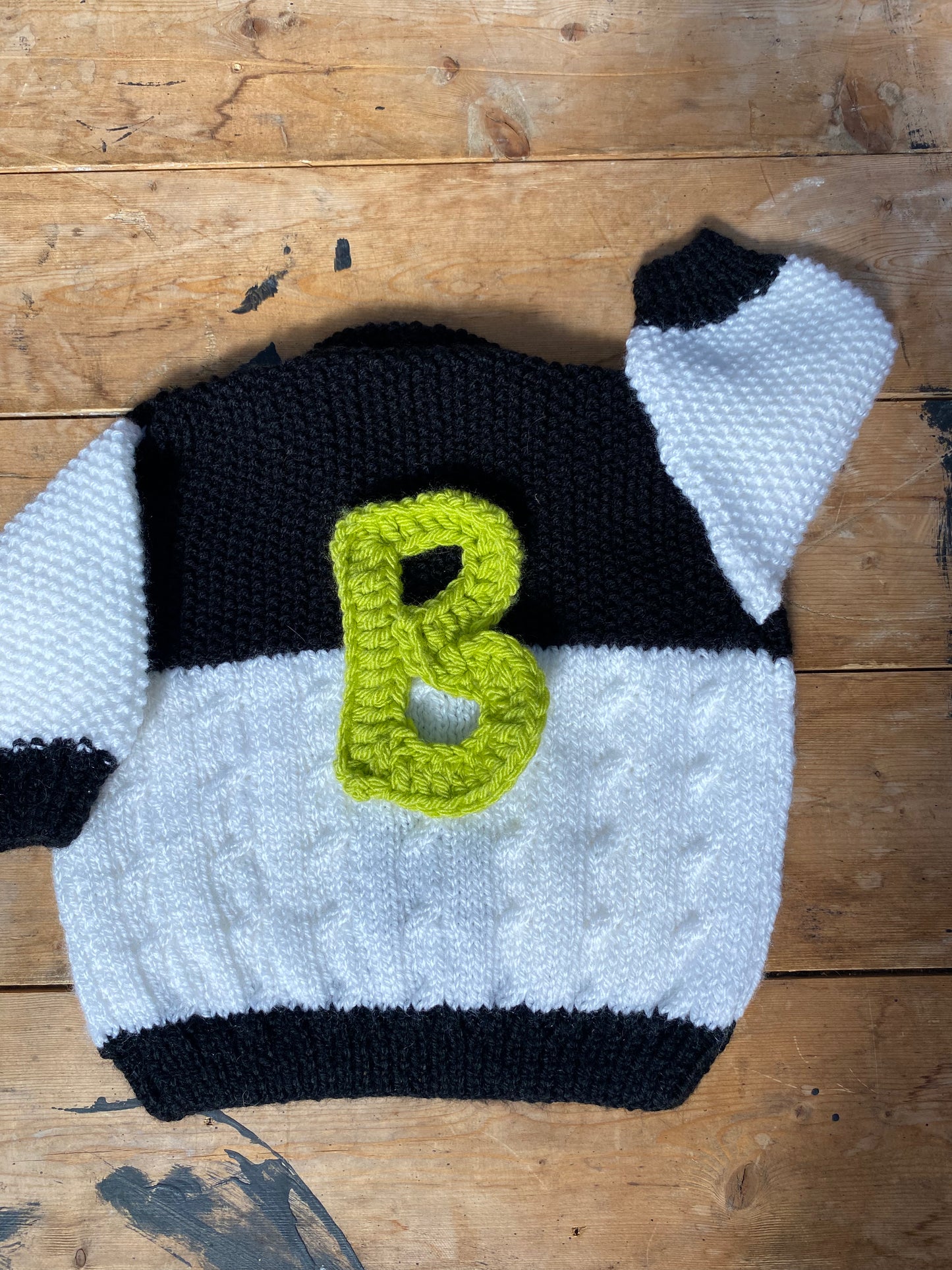 Black and white collared cardigan (3-9 months)