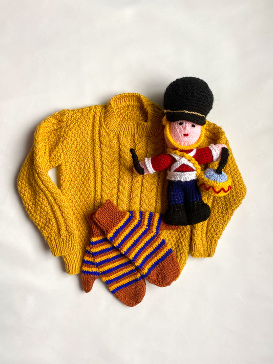 Brown, blue and mustard striped mittens (3-6 years)