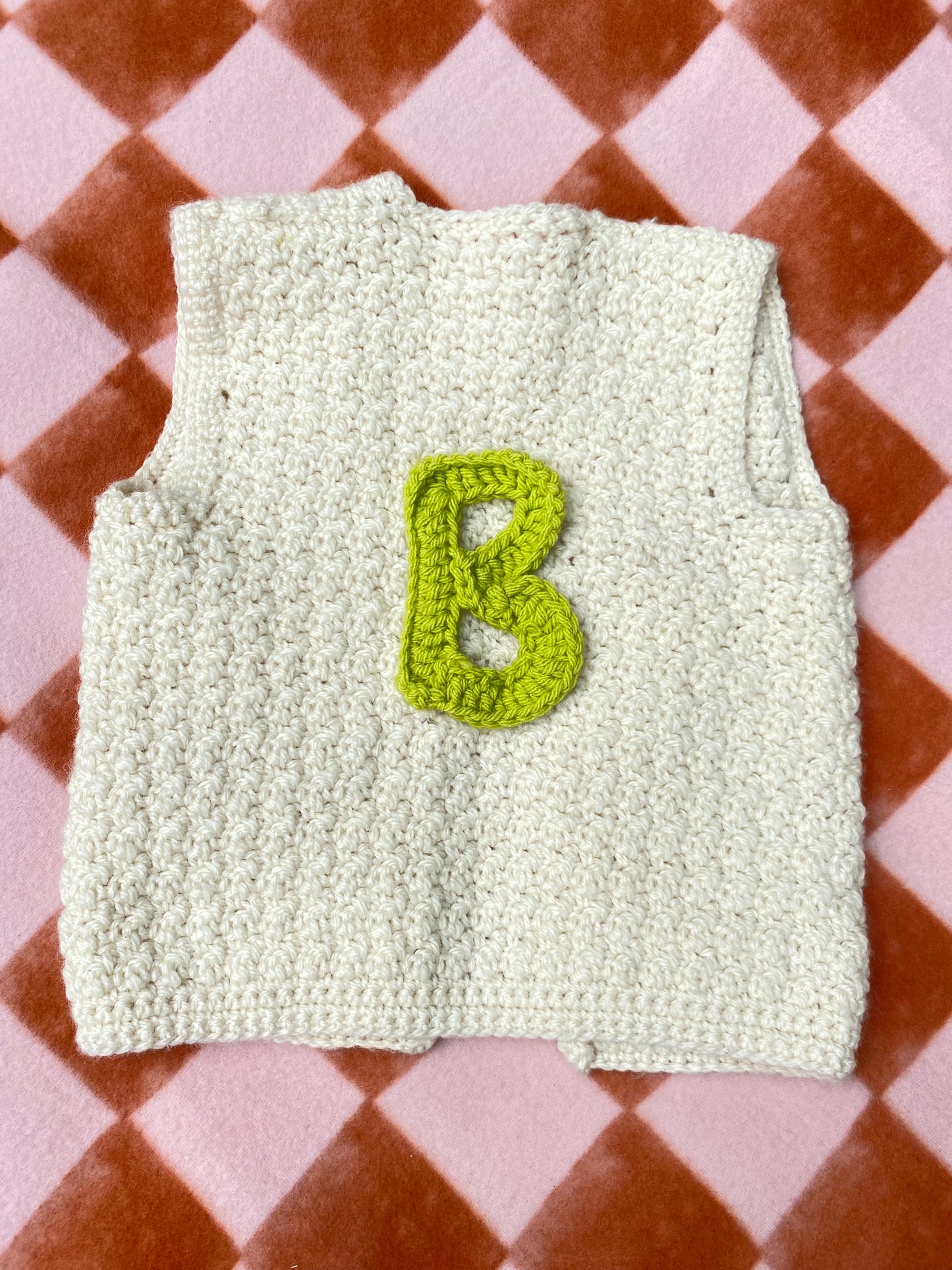 Ecru crochet waistcoat (3-4 years)