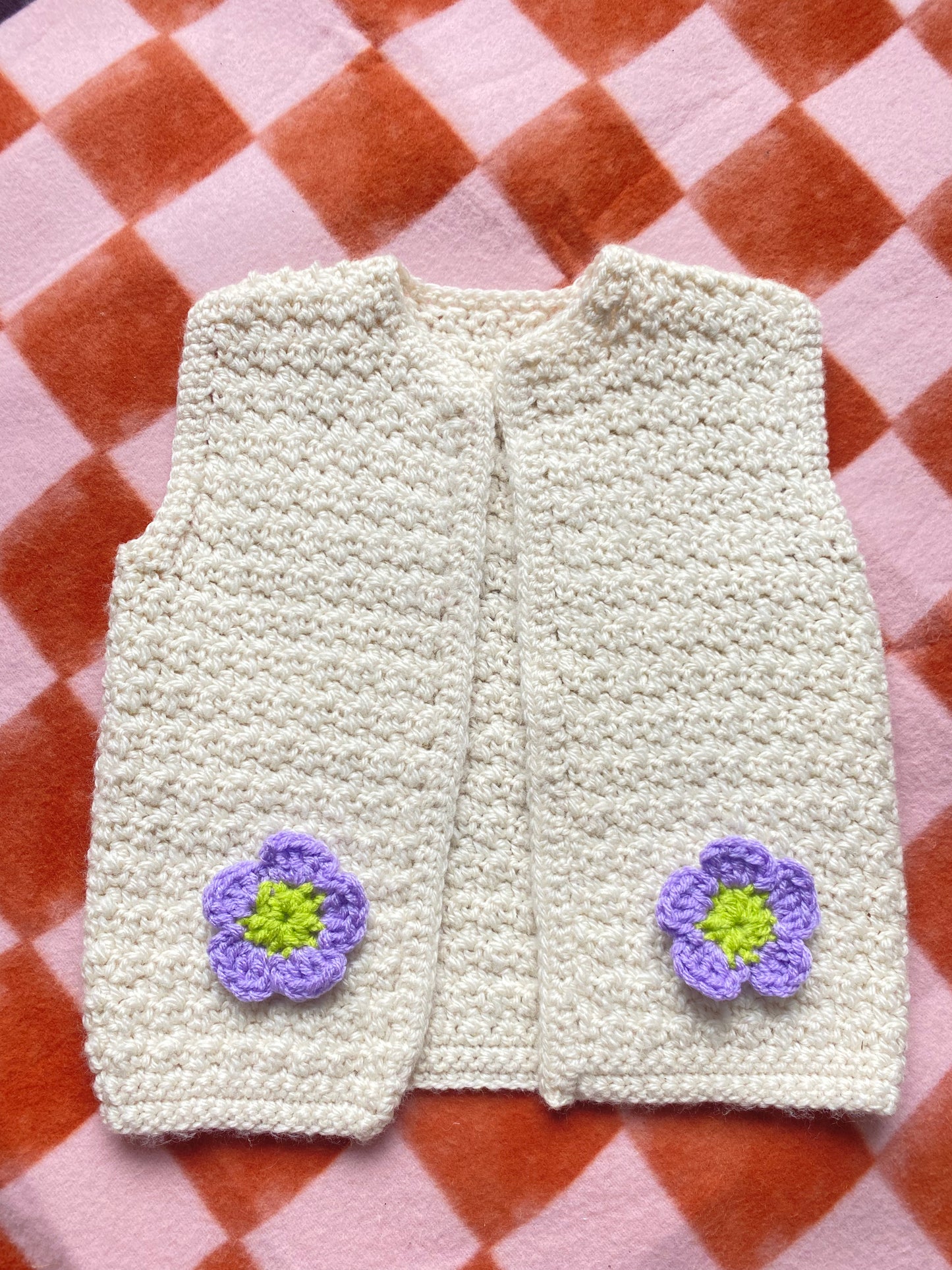 Ecru crochet waistcoat (3-4 years)